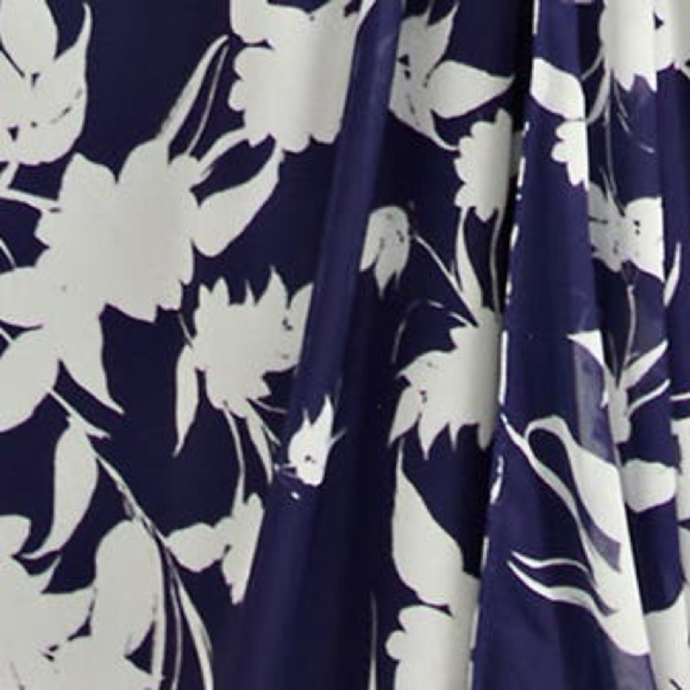 ML MONIQUE LHUILLIER
Giuliana Ruched Sleeveless Mesh Gown in Indigo Botanical - Picture 4 of 7